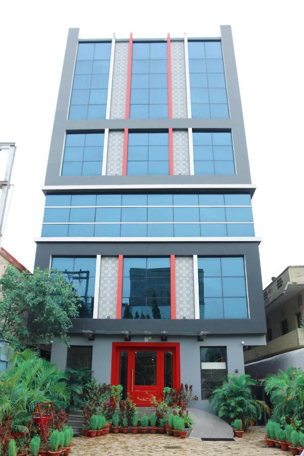 Hotel Sm Hives Bhubaneswar Zewnętrze zdjęcie
