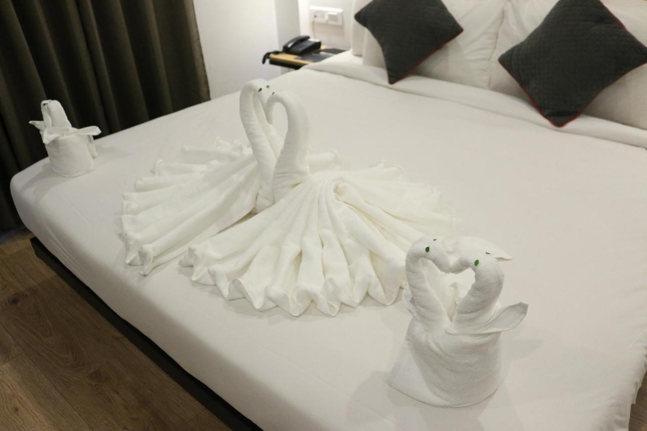 Hotel Sm Hives Bhubaneswar Zewnętrze zdjęcie